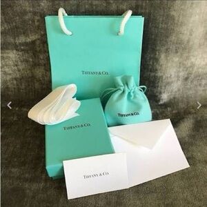 Tiffany & Co. Signature Robin's Egg Blue Gift Set. Never used.